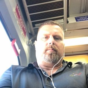 Meet your Posher, Thomas